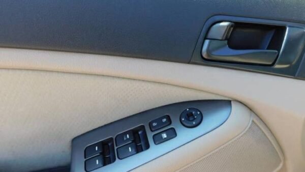 2015 Kia Optima  LX - Image 6