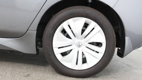 2025 Nissan LEAF S - Image 9