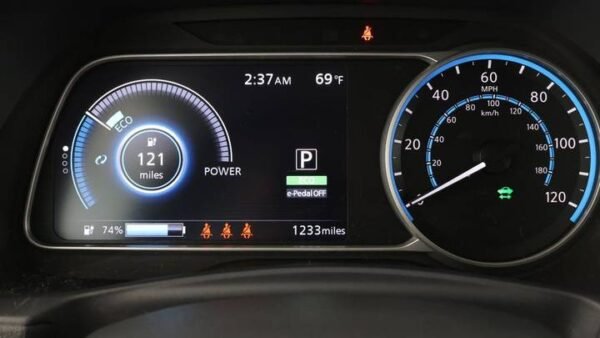 2025 Nissan LEAF S - Image 11