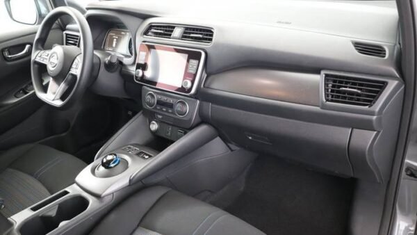 2025 Nissan LEAF S - Image 8