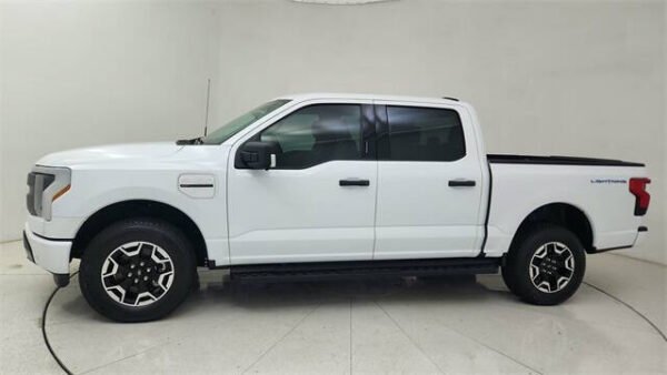 2023 Ford F-150 Lightning XLT - Image 2