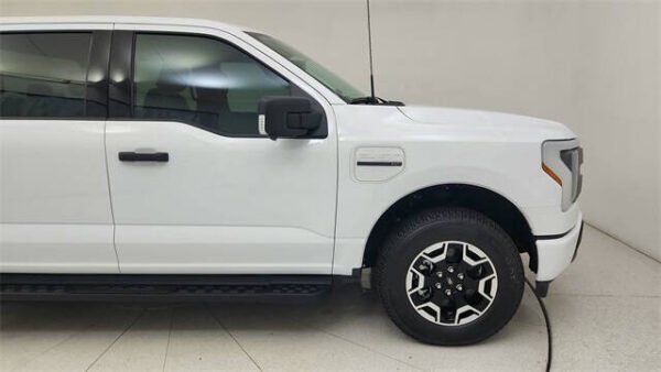 2023 Ford F-150 Lightning XLT - Image 6