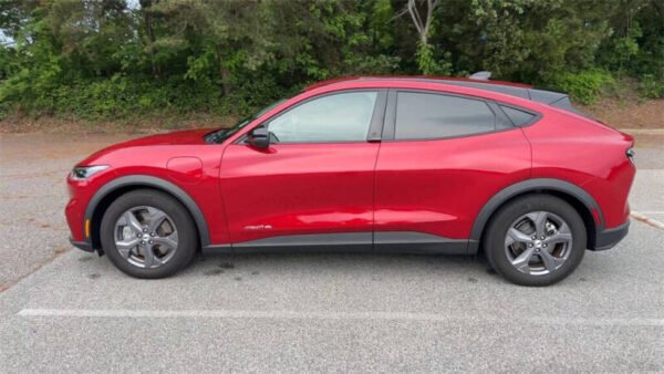 2023 Ford Mustang Mach-E Select - Image 24