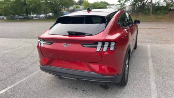 2023 Ford Mustang Mach-E Select - Image 27