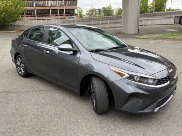 2023 Kia Forte LXS - Image 21