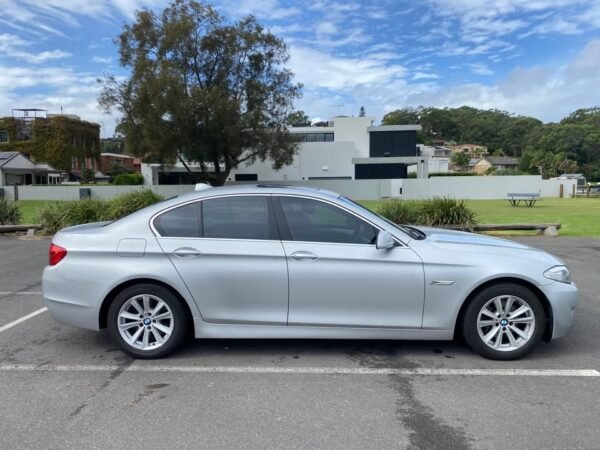 2011 BMW 520d - Image 2