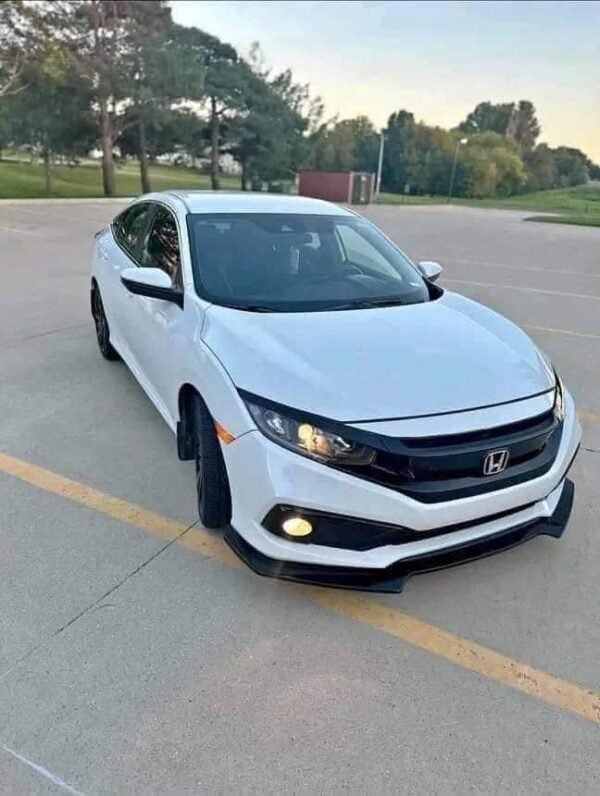 2019 Honda Civic - Image 2