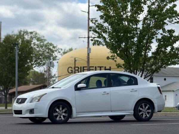 2011 Nissan Sentra 2.0 SR  111,207 mi. - Image 2