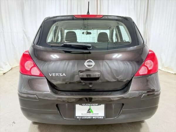 2011 Nissan Versa - Image 5