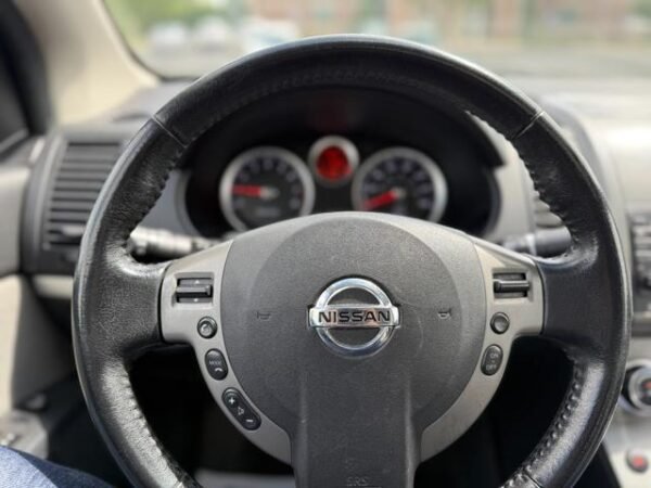 2011 Nissan Sentra 2.0 SR  111,207 mi. - Image 16
