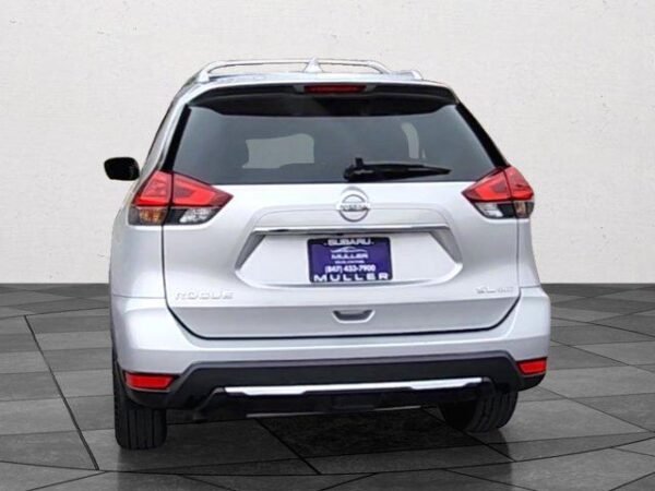 2018 Nissan Rogue SL - Image 2
