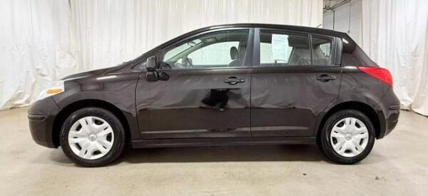 2011 Nissan Versa - Image 16