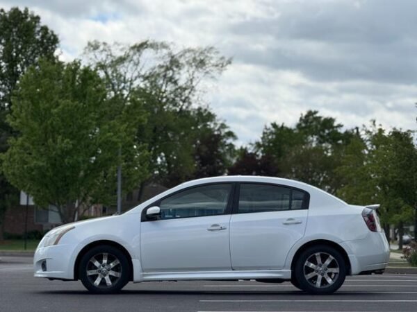 2011 Nissan Sentra 2.0 SR  111,207 mi. - Image 3