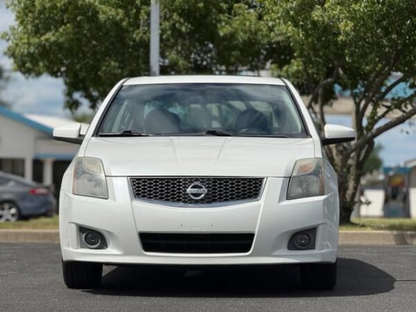 2011 Nissan Sentra 2.0 SR  111,207 mi. - Image 12