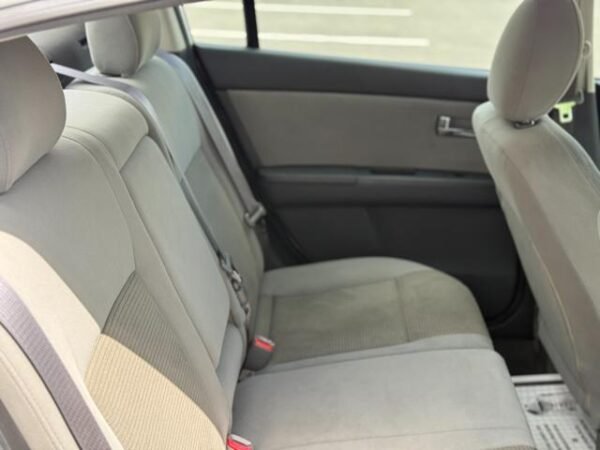 2011 Nissan Sentra 2.0 SR  111,207 mi. - Image 15