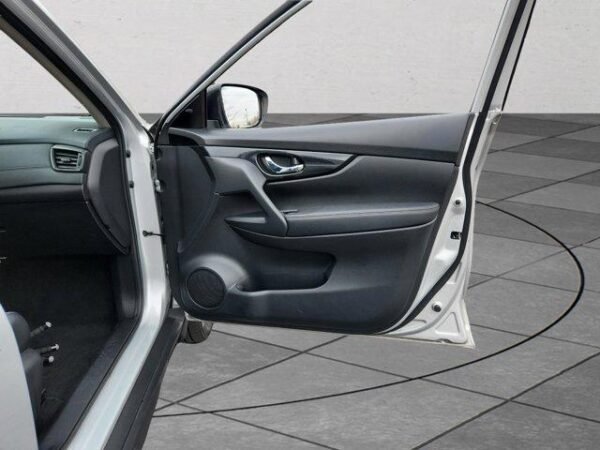 2018 Nissan Rogue SL - Image 19