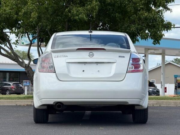 2011 Nissan Sentra 2.0 SR  111,207 mi. - Image 9