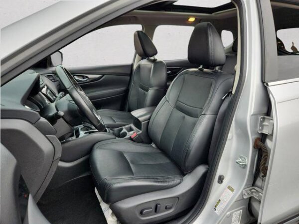 2018 Nissan Rogue SL - Image 6