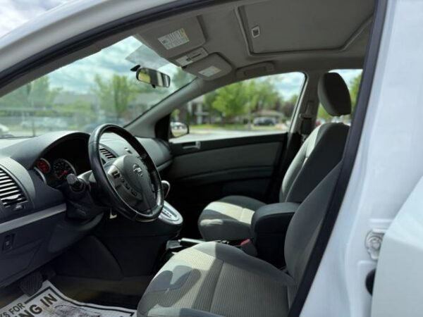 2011 Nissan Sentra 2.0 SR  111,207 mi. - Image 14