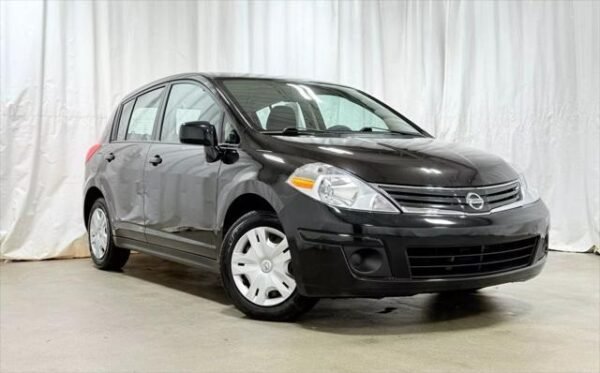 2011 Nissan Versa - Image 2