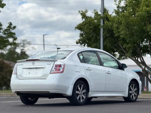 2011 Nissan Sentra 2.0 SR  111,207 mi. - Image 8