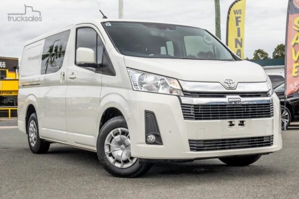 2020 Toyota Hiace LWB Auto - Image 20