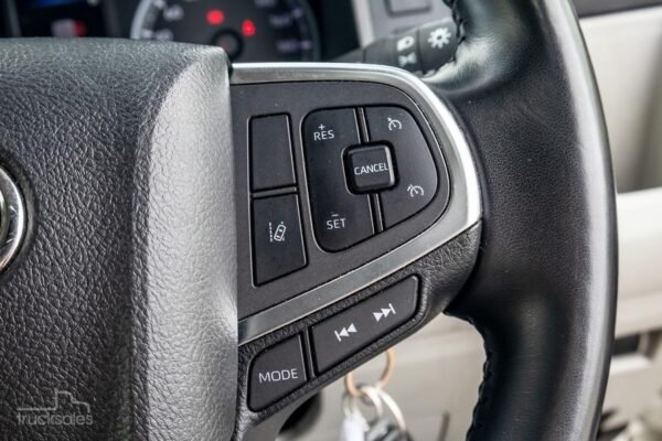 2020 Toyota Hiace LWB Auto - Image 10
