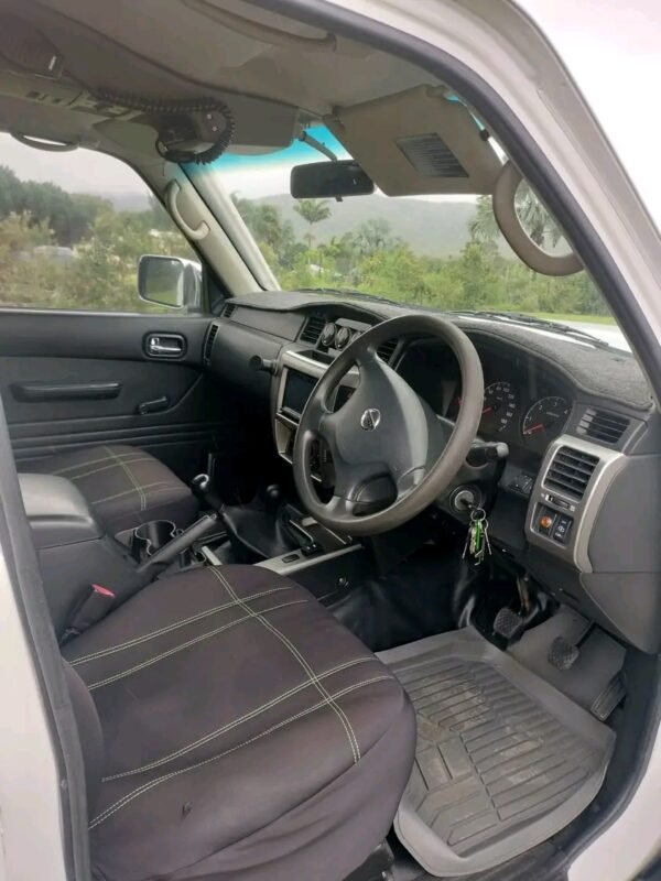  06 DX TD42 converted dual cab. - Image 9