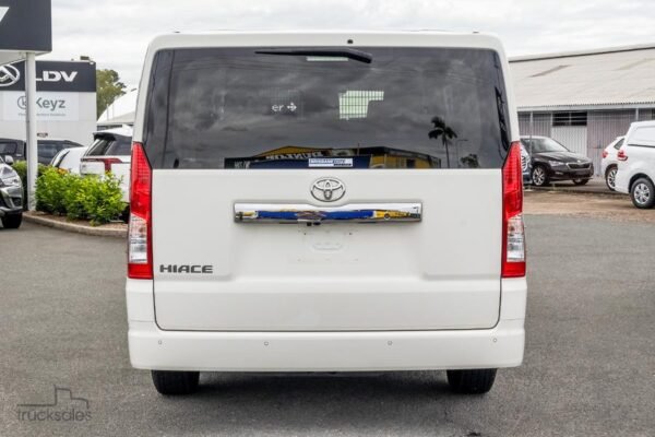 2020 Toyota Hiace LWB Auto - Image 2