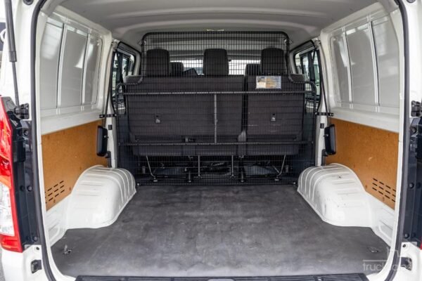 2020 Toyota Hiace LWB Auto - Image 7