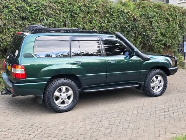 TOYOTA LAND CRUISER 100 SERIES   2007 Model 