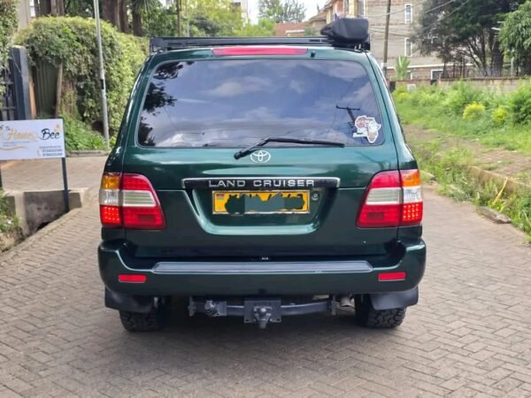 TOYOTA LAND CRUISER 100 SERIES   2007 Model  - Image 2
