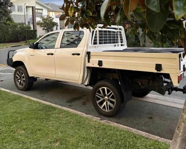 2017 Toyota Hilux N80 4×4 - Image 3