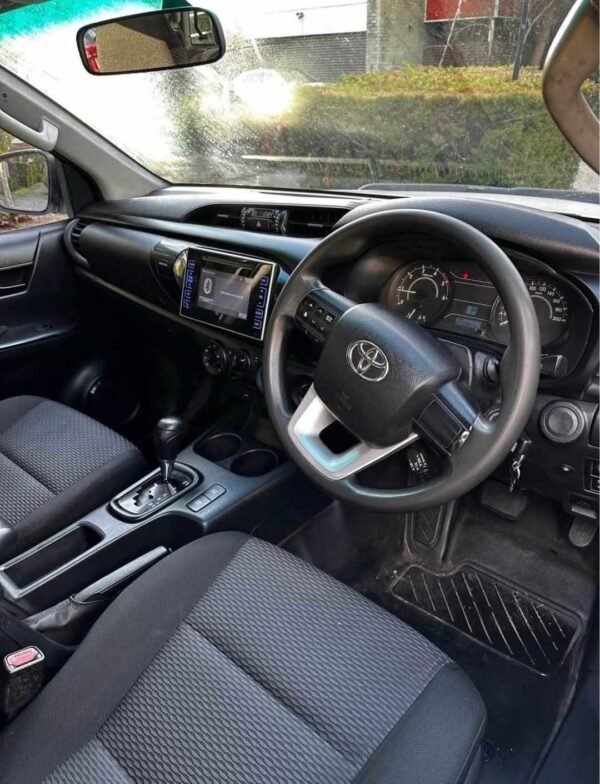 2017 Toyota Hilux N80 4×4 - Image 5